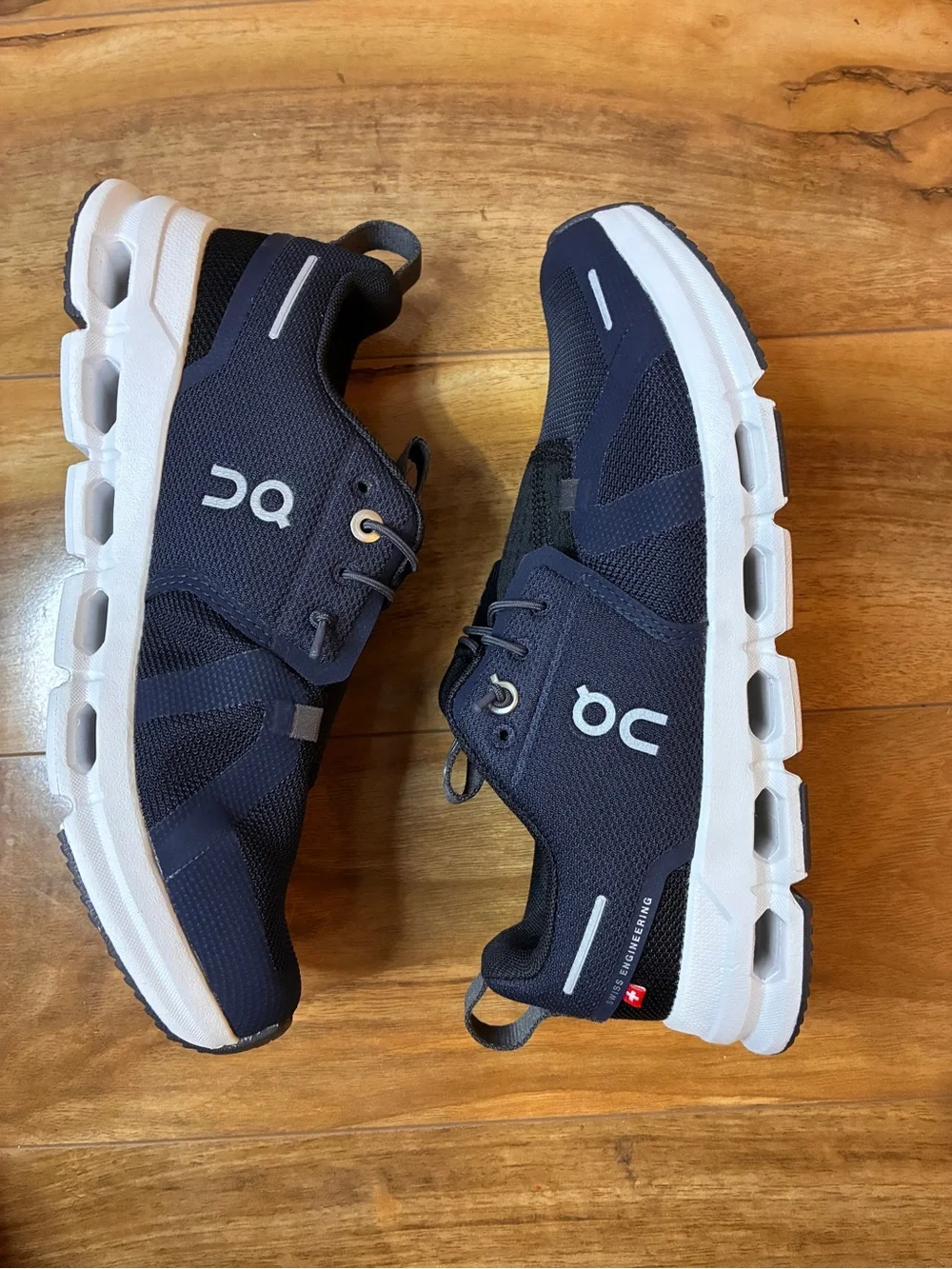 On Cloud Sky Kid’s Athletic Shoe Sneakers, deep navy blue- size 3.5